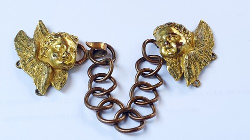 Boucles de cape ou de chemise anciennes en laiton (XIXe) Angelots, Putti. - Imagen 5 de 17