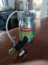 Snap-on- 1 QT Pressure Paint spray cup/regulator binks devilbiss