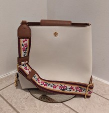 VGUC Tory Burch Emerson White Bucket Bag with Embroidered Floral   Strap.