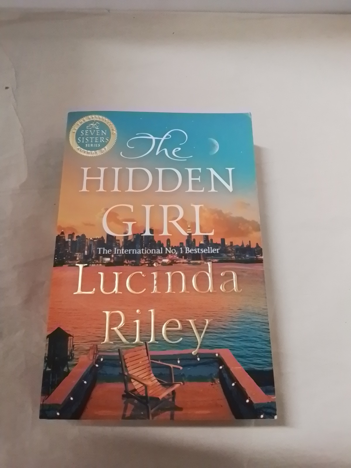 The Hidden Girl: A spellbinding historical drama about... - Riley, Lucinda
