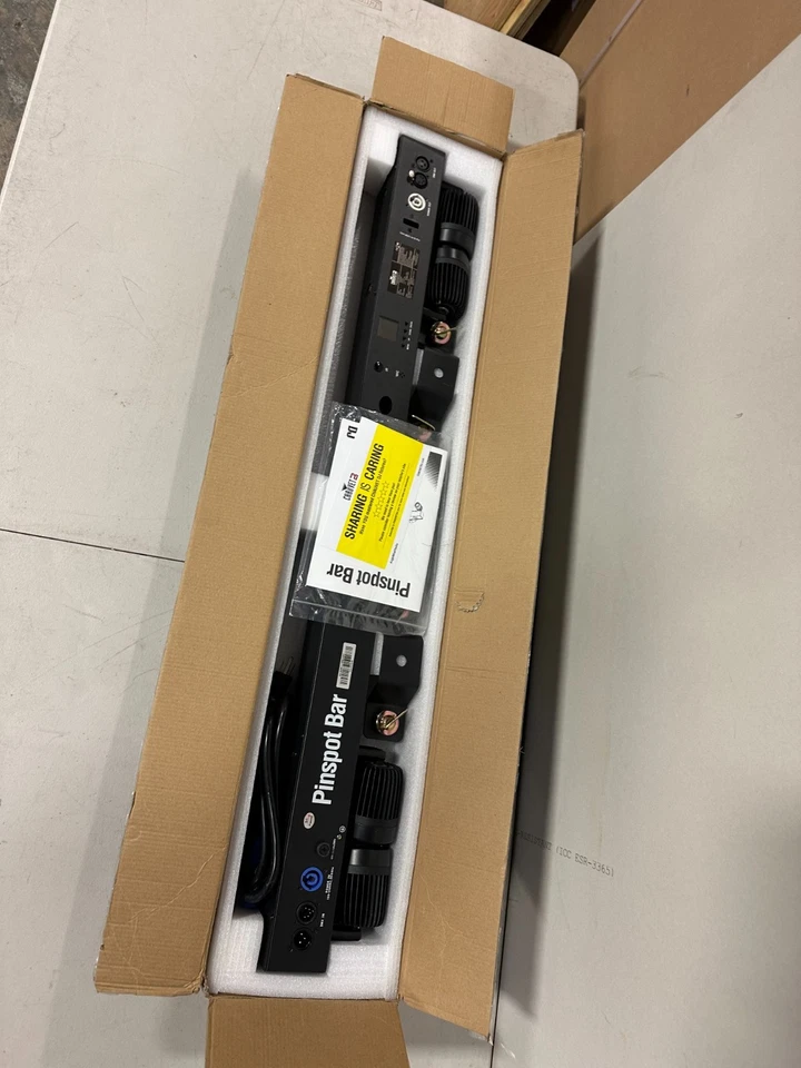 Chauvet DJ Pinspot Bar – Excellent Condition - Image 3 of 4