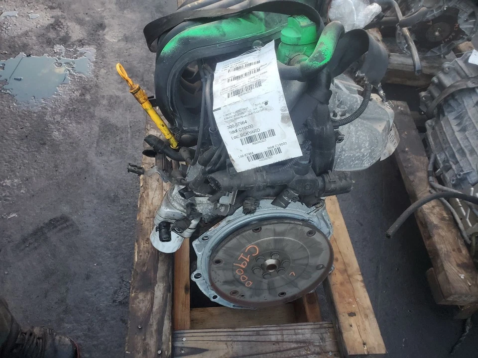 Used Engine Complete Assembly fits: 2013 Volkswagen Jetta 2.0L engine ID CBPA Gr - Imagem 3 de 4