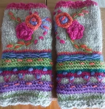 Lost Horizons Hand Knit Fingerless Mittins Multicolored