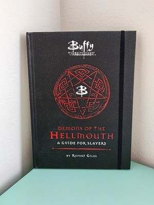 Buffy Vampire Slayer Demons of the Hellmouth Slayers Guide Holder 1st Edition HC