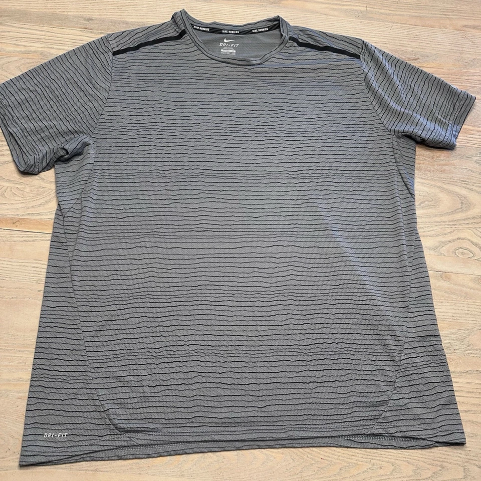 Nike Cool TailWind Camisa para Correr a Rayas 724809 065 Gris Atlética Para Hombres XXL Entrenamiento Foto 3 de 4