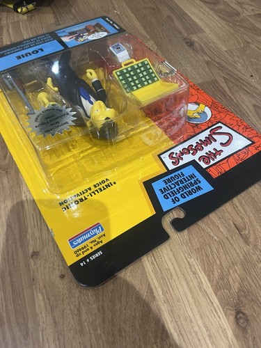 THE SIMPSONS SERIES 14 LOUIE WOS PLAYMATES INTERACTIVE FIGURE - Picture 6 of 13