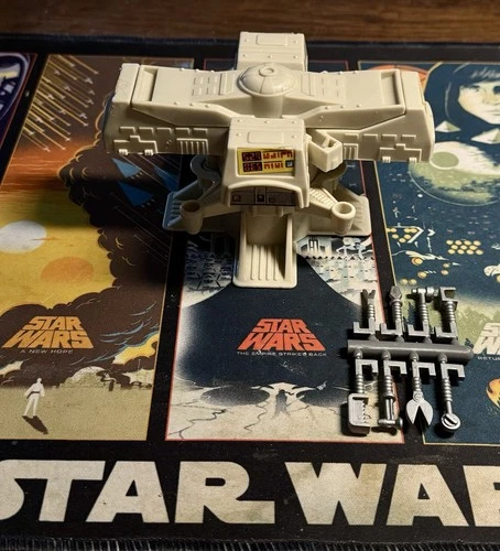 Vintage 1982 Kenner Star Wars Vehicle Maintenance Energizer With Tools