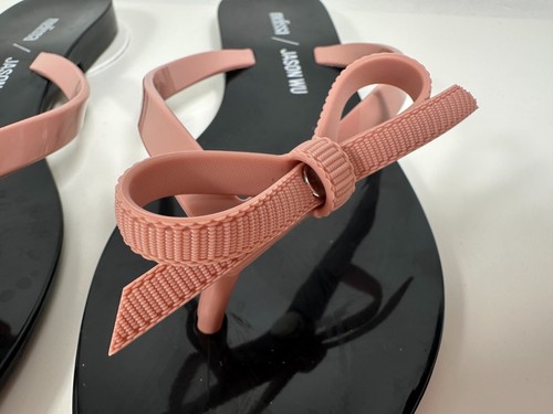 Melissa + Jason Wu Harmonic V Bow Flip Flop Sandals Black and Pink Size 7 - Picture 8 of 12