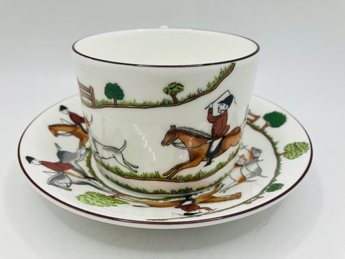 Stunning Wedgwood Hunting Scenes Duo Cup & Saucer - Excellent Condition - Picture 11 of 13