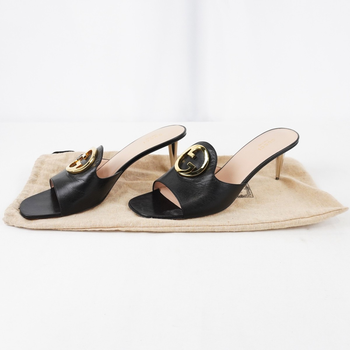 Gucci Mule Leather Interlocking GG Heels In Black And Gold