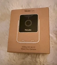 Petcube Smart  Indoor Wi-Fi Smart WiFi Pet Cam Via Smartphone Alerts New In Box