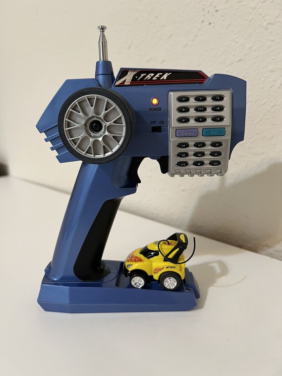 SILVERLIT X-TREK RC REMOTE CONTROL 49MHZ WITH MICRO RACE CAR SILVERLIT X-TREK RC REMOTE CONTROL 49MHZ WITH MICRO RACE CAR