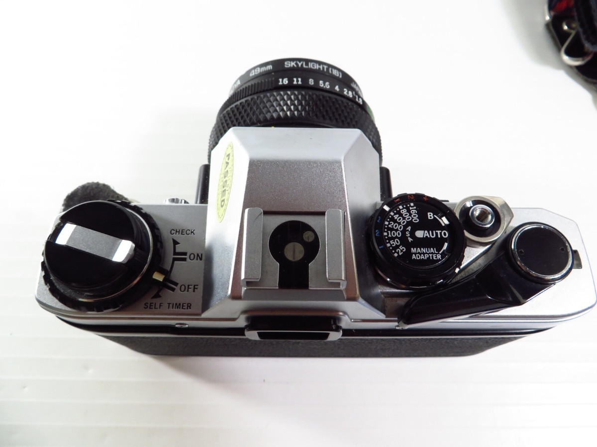 Olympus OM-10 OM-System F.Zuiko Auto-S 50mm f1.8 w/ Leather Case