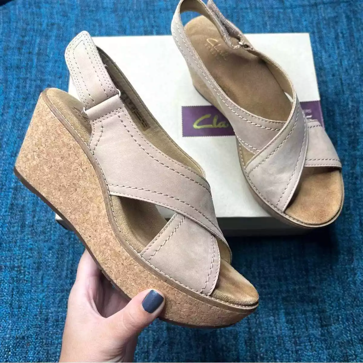 Clarks tulip wedge top