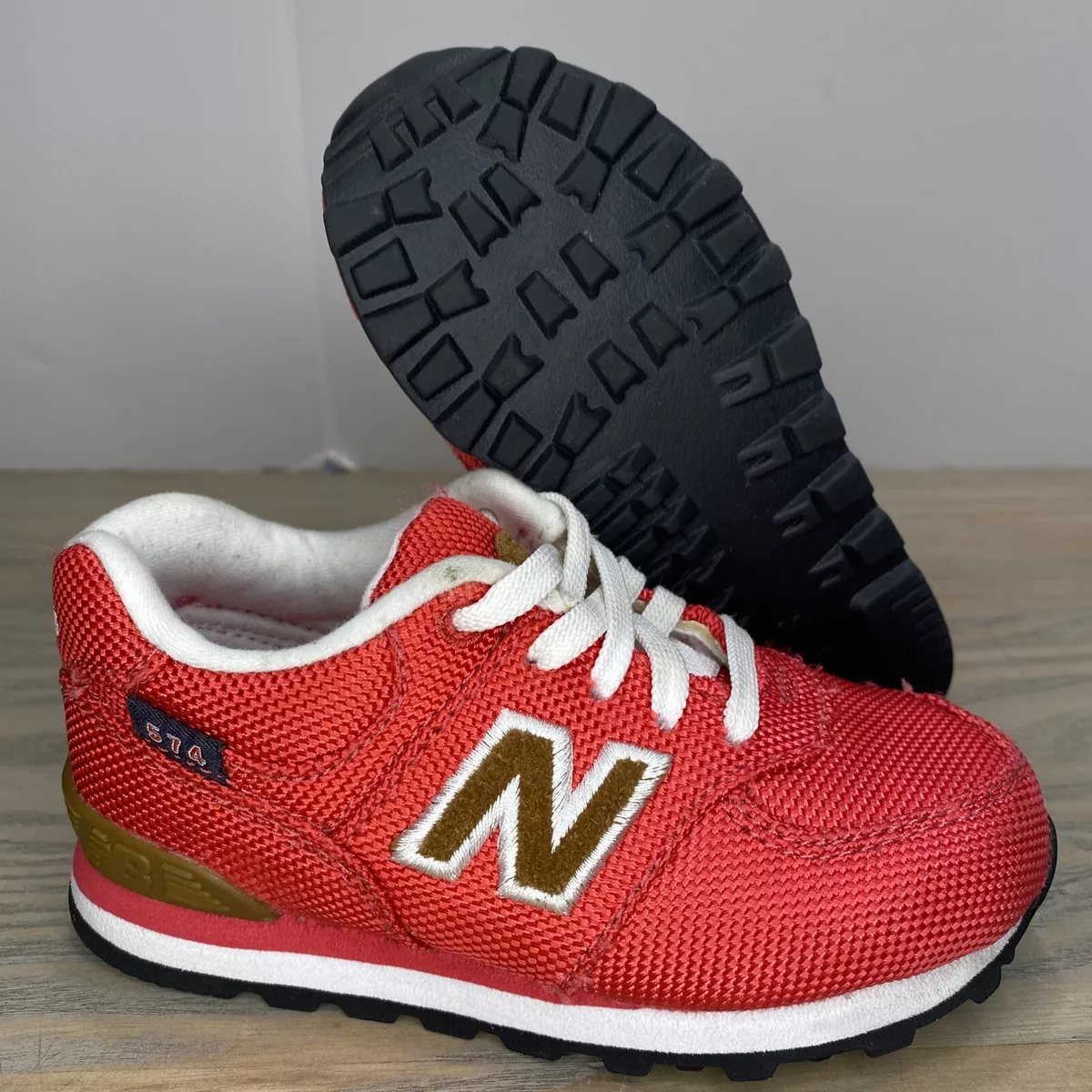 Cute top new balance