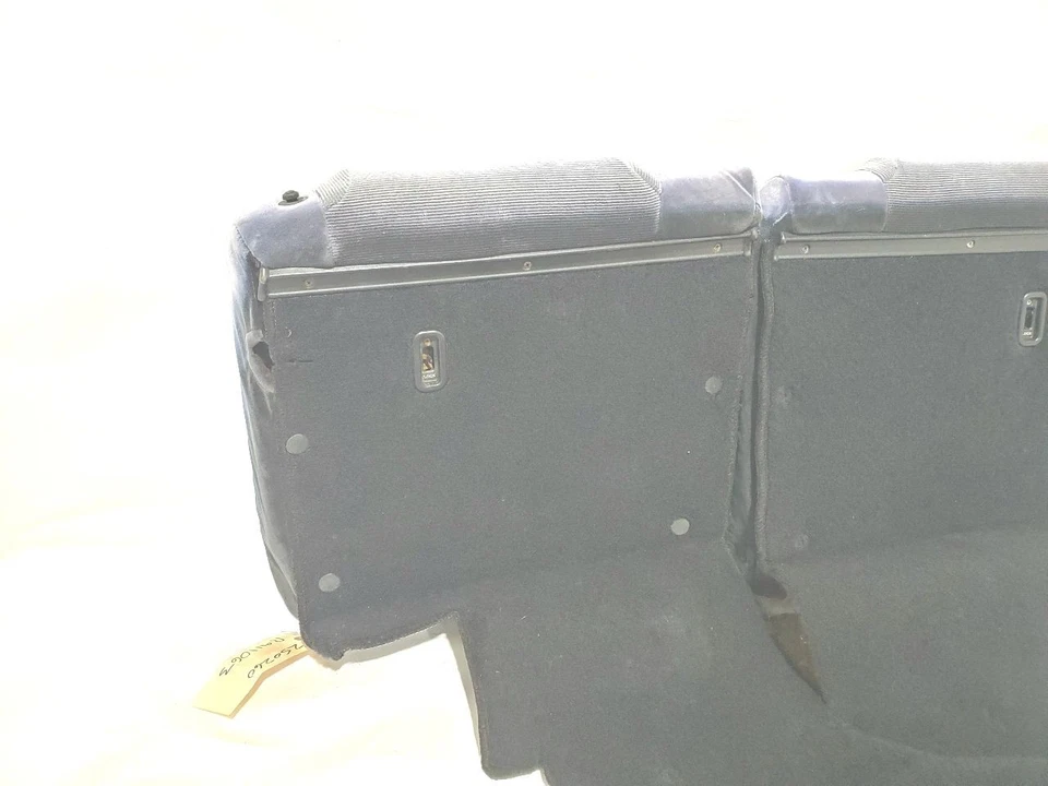 Reposapiés de asiento trasero Toyota Celica 1988 OEM Foto 2 de 4