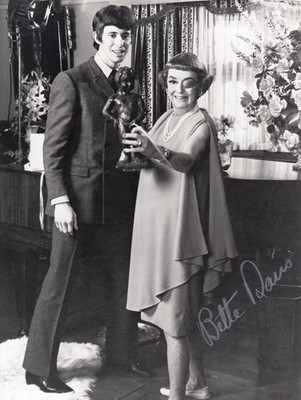 Bette Davis 18x24 cm Signiertes Foto | Autogramm / Autograph [EW]