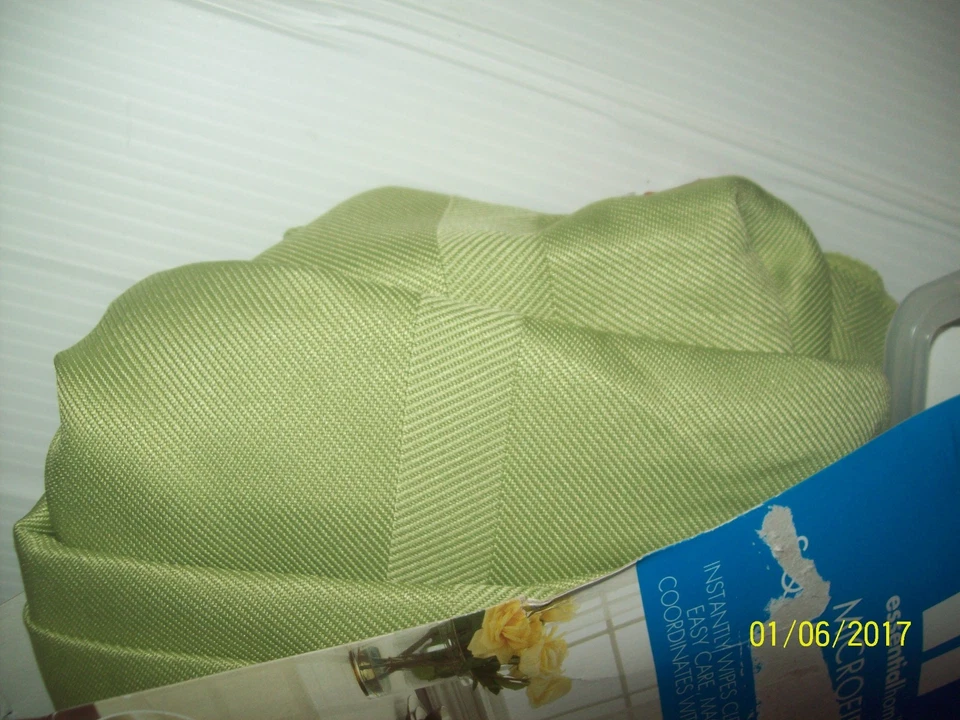 Essential Home Green Microfiber Square Tablecloth Westport-NEW Wipes Clean - Image 2 of 3