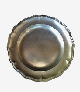 ENGLISH / FRENCH PEWTER SCALLOPED EDGE PLATE - ANTIQUE -
