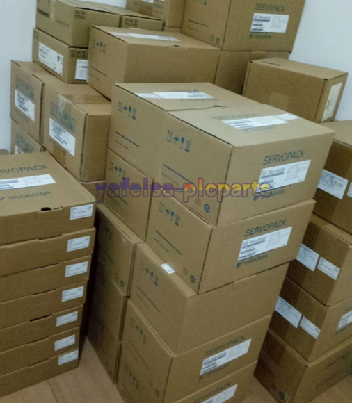 ONE NEW IN BOX Yaskawa Servo Drive SGD7S-1R6A20A