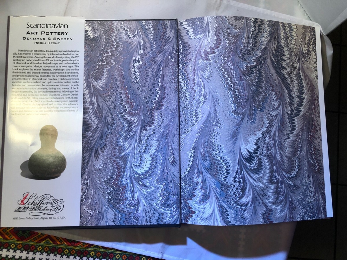 洋書 SCANDINAVIAN ART POTTERY DENMARK&SWEDEN Scandinavian Art Pottery : Denmark and Sweden by Robin Hecht