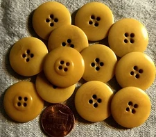 12 New Glossy Tan Plastic Sew-through 4-hole Buttons Subtle Swirl 7/8" 23mm 4796