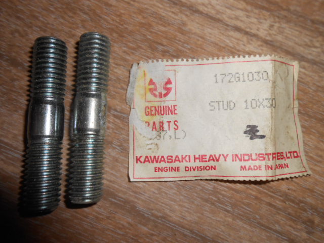 NOS Kawasaki Engine Motor Stud 10X30MM FZ FZ440 172G1030 QTY2 | eBay