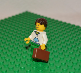 LEGO Town City Worker Business Man with Brown Briefcase Minifigure 3177  TWN096