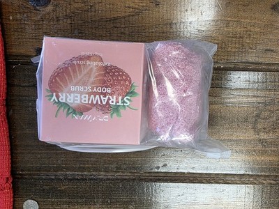 DR. YIMAN STRAWBERRY BODY SCRUB