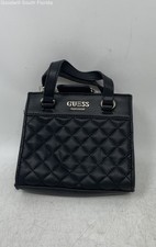 Borsa donna Guess pelle nera trapuntata tasca interna catena tracolla manico superiore