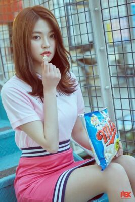 DIA-[Yolo] 2nd Album Pink/Blue Ranom Version CD+152p PhotoBook+