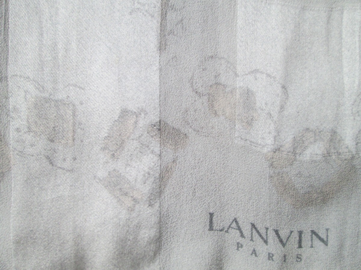 Foulard LANVIN En Soie Vintage - Carré 68x68 Cm - Gris - Occasion