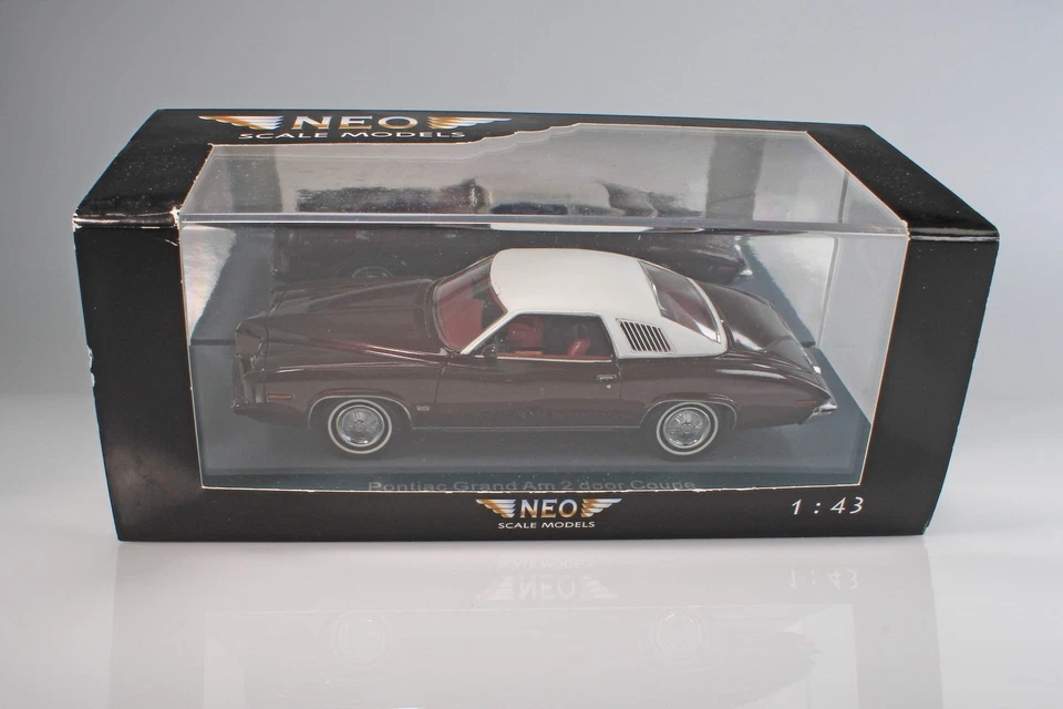 1973 Pontiac Grand Am 2 DR (б/у) 1:43 NEO масштаб модели CXHB NEO 44755 - Изображение 3 из 4