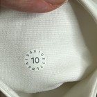 Picture 10 of 16