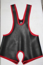 Barcode Berlin Singlet KAM Schwarz Rot Ringer-Body Neopren Gr. L