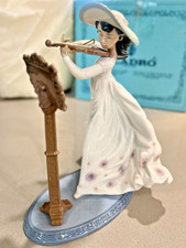 LLADRO 6243 Sweet Symphony Girl w/ Violin Figurine, MINT Condition, Original Box