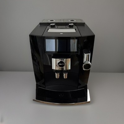Jura J8 (EA) Twin 15561 Black Kaffeevollautomat, Vorführer, OVP 25 Mon. Gewähr