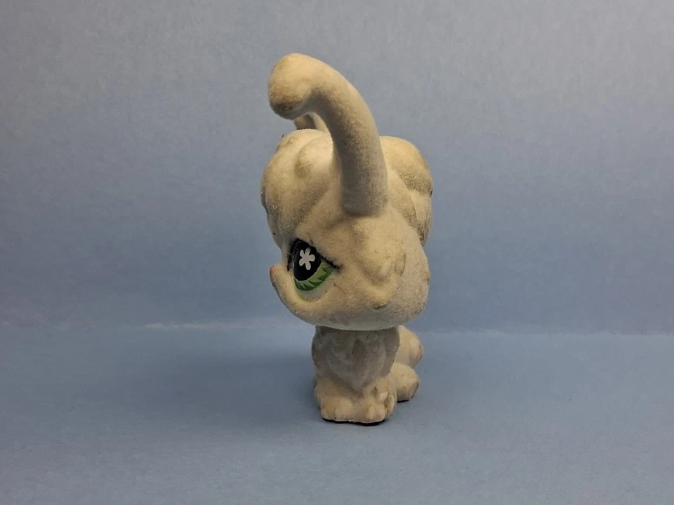 ANGORA RABBIT FUZZY WHITE BUNNY #515 - Authentic Littlest Pet Shop - Hasbro LPS - Image 3 of 4