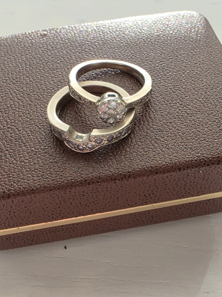 Gorgeous Diamond And Tanzanite Ring Set - Image 2 of 4