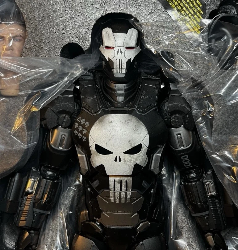 Figura modelo 1/6 Hot Toys VGM33D28 Future Fight The Punisher War Machine armadura Foto 3 de 4