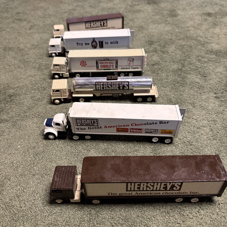 Lot Of Diecast Winross Hershey's Trucks Tanker Used - Image 4 of 4