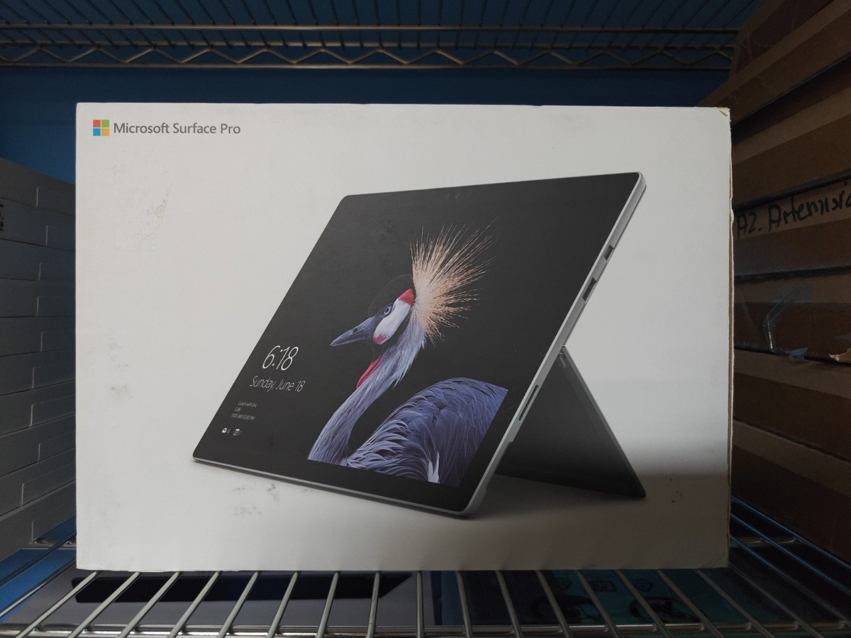 Microsoft Surface Pro 12.3 in (256 GB SSD, Intel Core i5 7th Gen