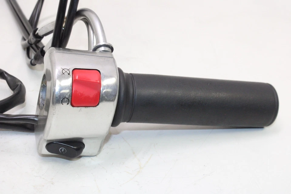 Kawasaki Vulcan 900 Vn900B 2009 fabricante original clip derecho en el mango interruptor de arranque apagado Foto 2 de 4