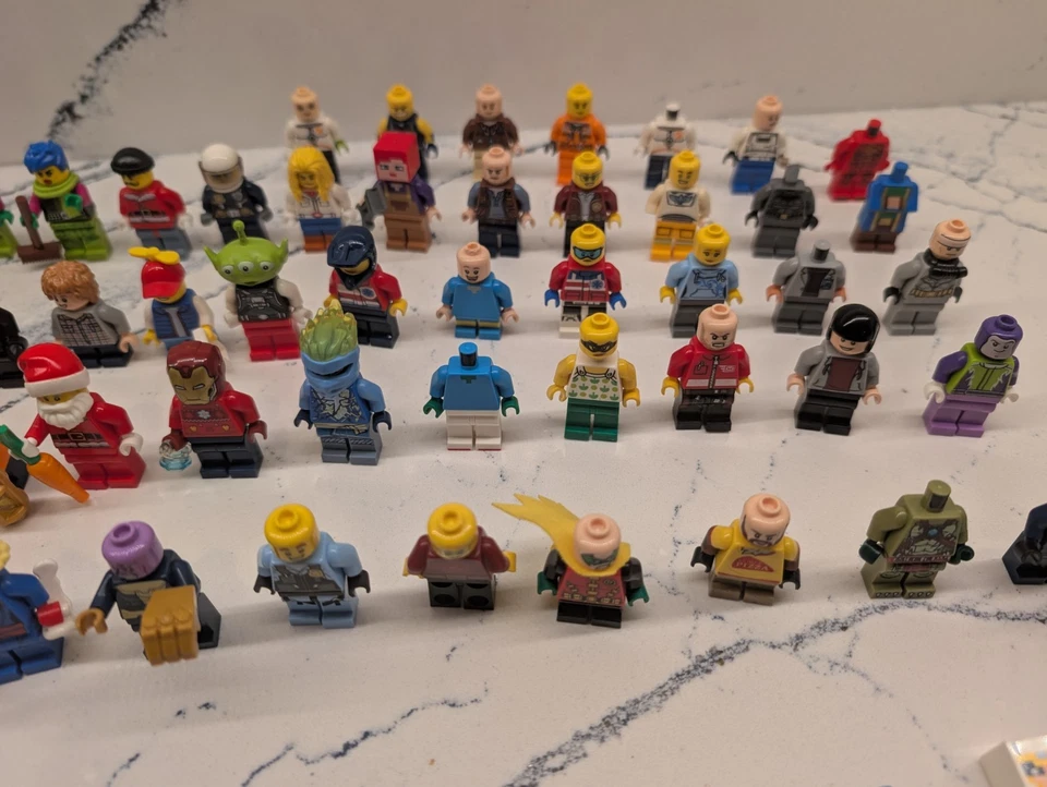 Lego Minifiguras Lote 50+ Piezas, Marvel Parque Jurásico Ciudad Minecraft, Casi 2LB Foto 4 de 4