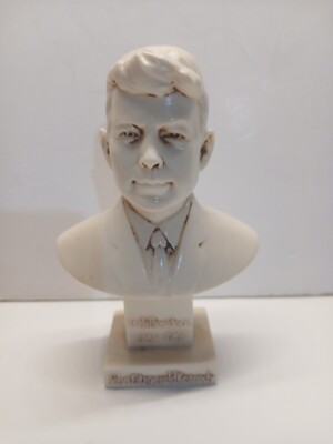 JOHN FITZGERALD KENNEDY POLYSTONE  BUST 35TH PRESIDENT