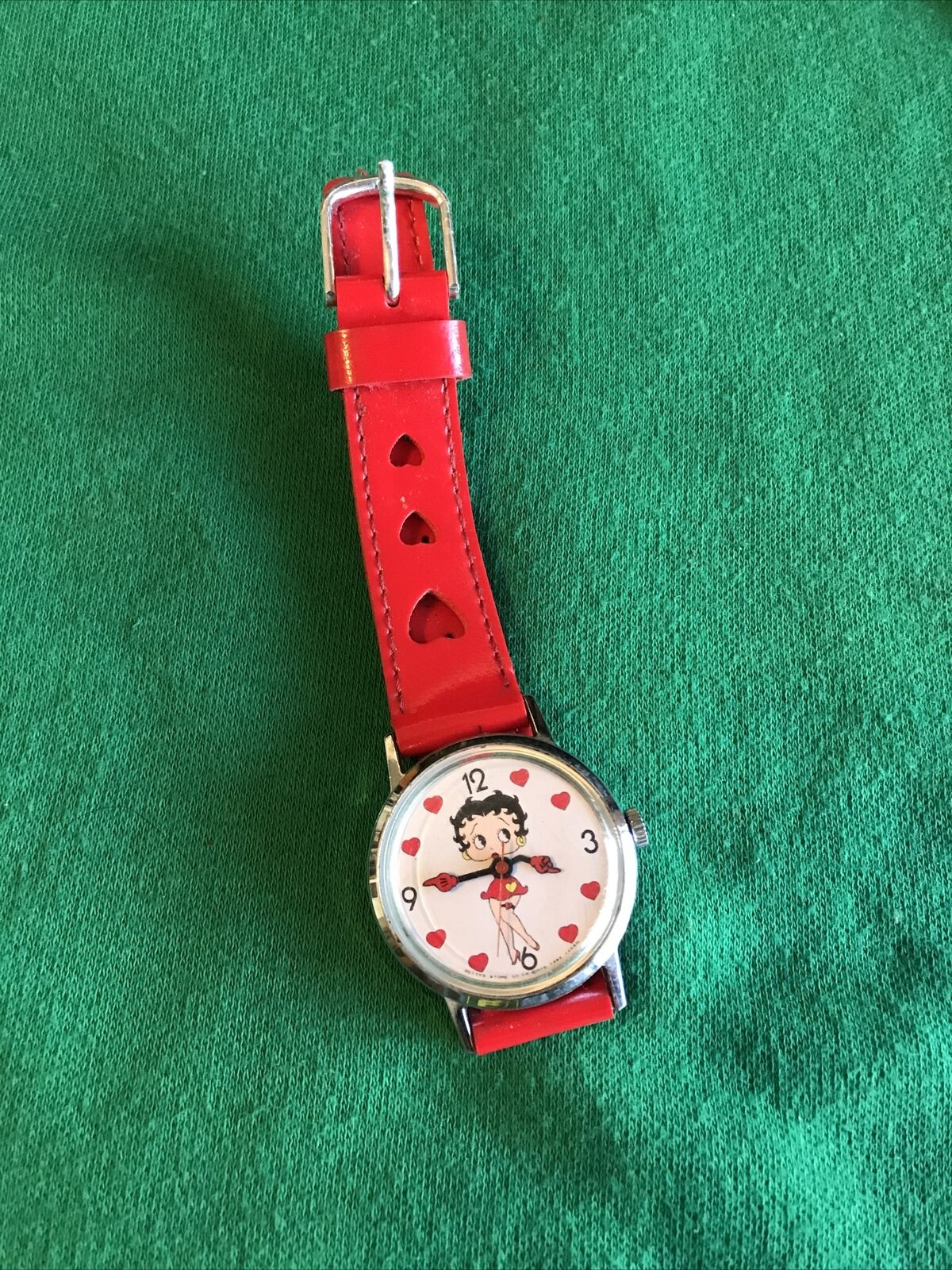 Vintage 1985 Betty Boop Heart Watch (tested/works)