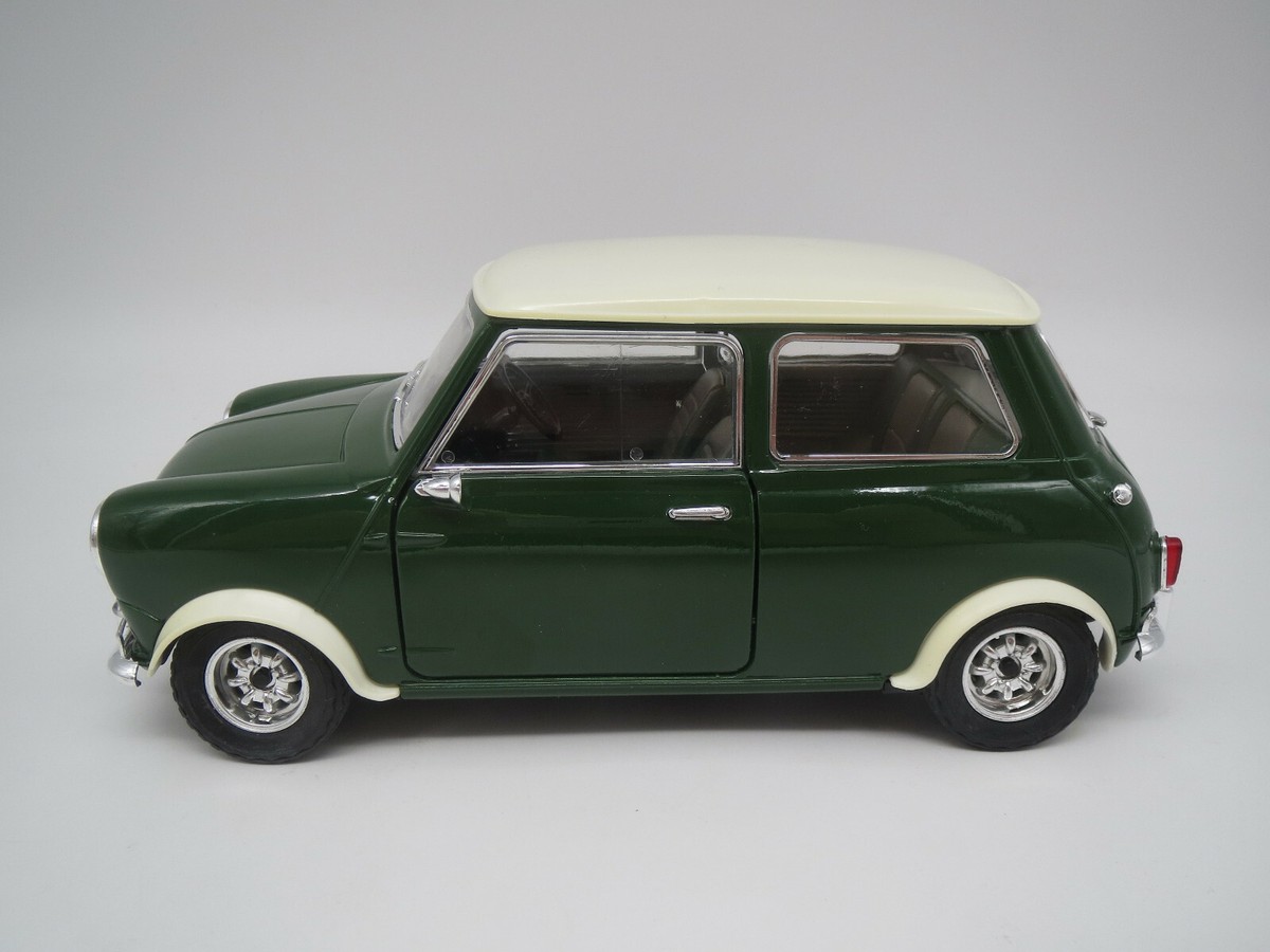 1/16 ミニクーパーS 1964 ソリド 全塗装済 フィギュア２体 VAN仕様 1/16 ミニクーパーS 1964 ソリド 全塗装済 フィギュア2体 VAN仕様