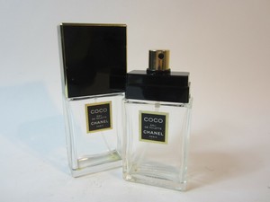 A Gorgeous Pair Of Coco Chanel Perfume Bottles With Atomisers Made In France Ebay