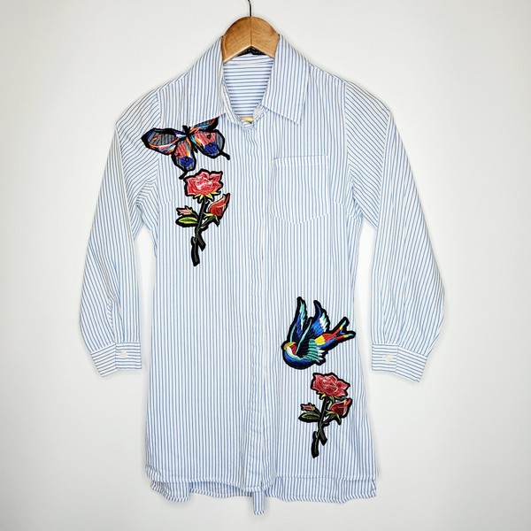 FXJC Woman Size S White Striped Embroidered Patch 3/4 Sleeve Button Up Shirt