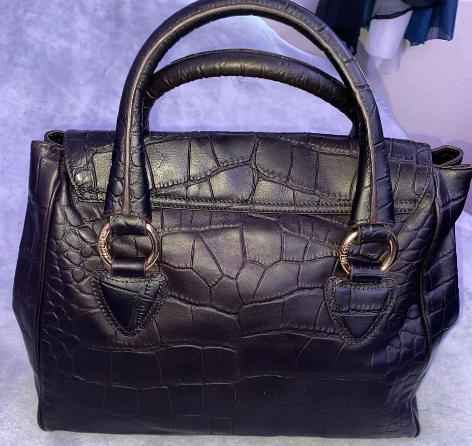 Bolsa Roberto Cavalli marrom escuro couro crocodilo em relevo com ferragens douradas GG - Imagem 4 de 4